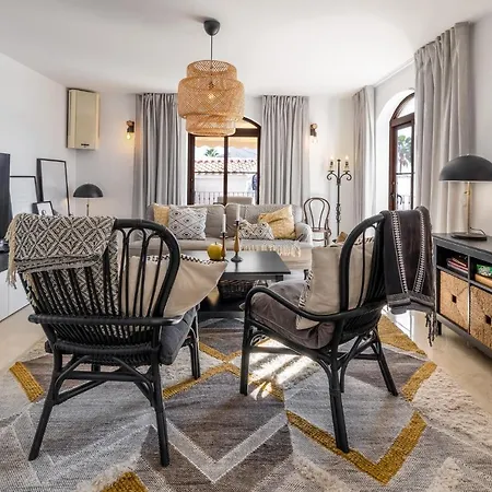 Villa Caroline In Capistrano Village Nerja